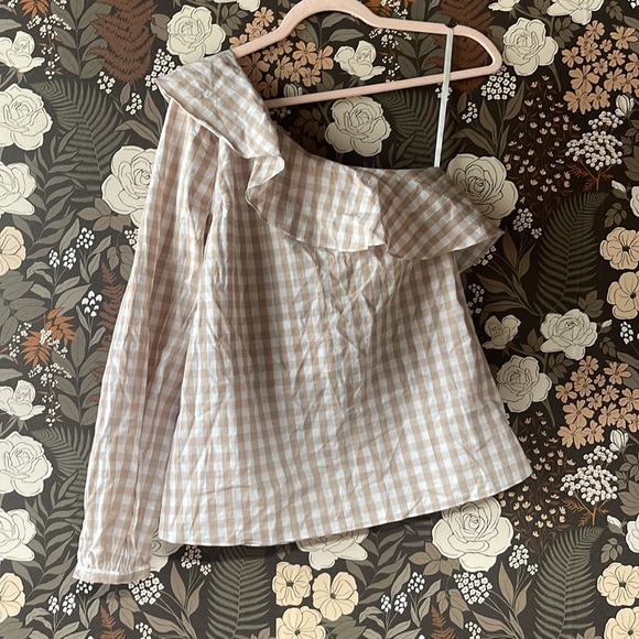 NWT L'Academie The Asymmetrical Blouse in taupe gingham size small - Picture 5 of 8